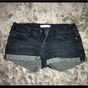 Bullhead jean shorts!